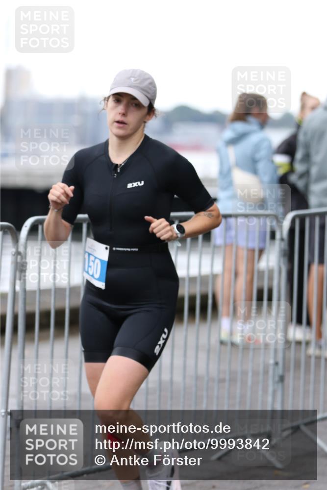 16.08.2026 - KN Förde Triathlon 2026 Antke Förster http://msf.ph/oto/9993842 16.08.2026 10:20:28 Laufen  meine-sportfotos.de