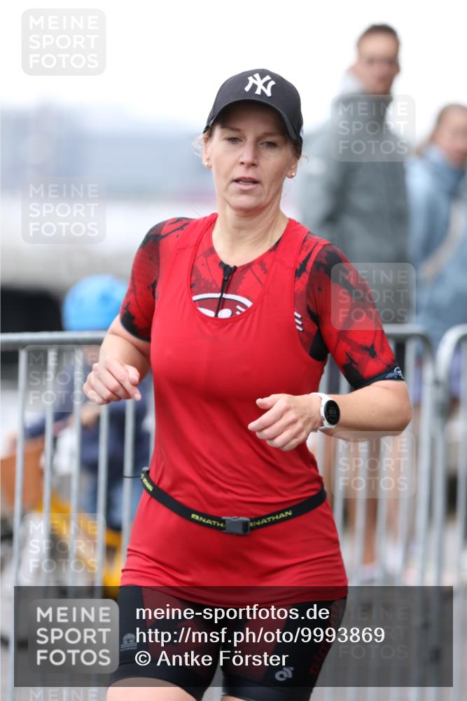 16.08.2026 - KN Förde Triathlon 2026 Antke Förster http://msf.ph/oto/9993869 16.08.2026 10:20:57 Laufen  meine-sportfotos.de