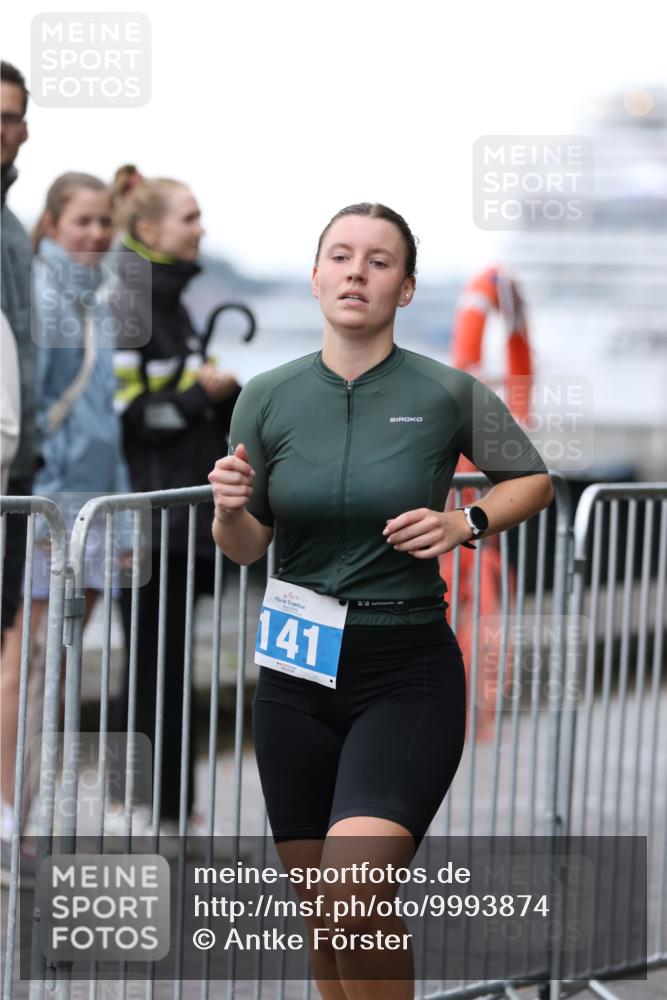 16.08.2026 - KN Förde Triathlon 2026 Antke Förster http://msf.ph/oto/9993874 16.08.2026 10:21:01 Laufen  meine-sportfotos.de