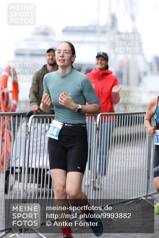 16.08.2026 - KN Förde Triathlon 2026 Antke Förster http://msf.ph/oto/9993882 16.08.2026 10:21:15 Laufen  meine-sportfotos.de