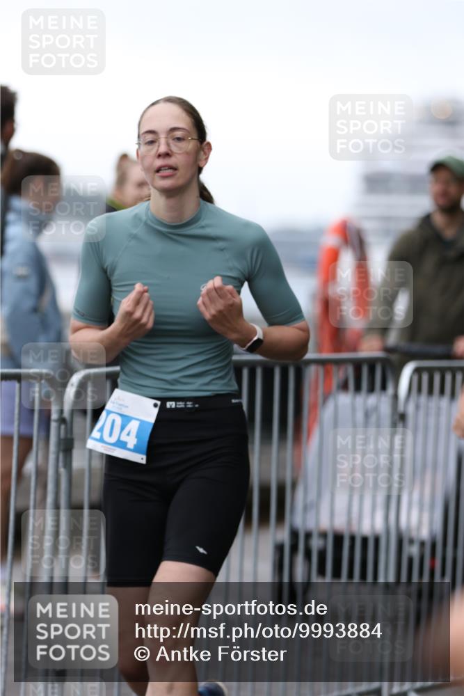 16.08.2026 - KN Förde Triathlon 2026 Antke Förster http://msf.ph/oto/9993884 16.08.2026 10:21:16 Laufen  meine-sportfotos.de