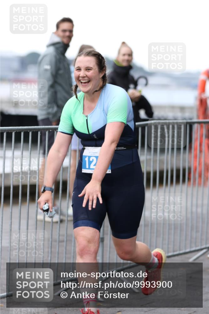 16.08.2026 - KN Förde Triathlon 2026 Antke Förster http://msf.ph/oto/9993900 16.08.2026 10:21:36 Laufen  meine-sportfotos.de