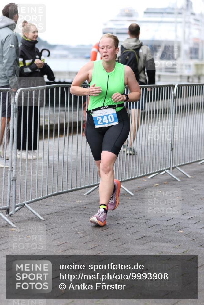 16.08.2026 - KN Förde Triathlon 2026 Antke Förster http://msf.ph/oto/9993908 16.08.2026 10:21:42 Laufen  meine-sportfotos.de