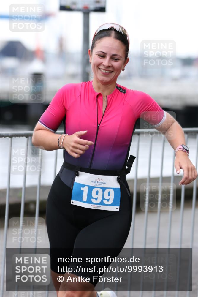 16.08.2026 - KN Förde Triathlon 2026 Antke Förster http://msf.ph/oto/9993913 16.08.2026 10:21:47 Laufen  meine-sportfotos.de