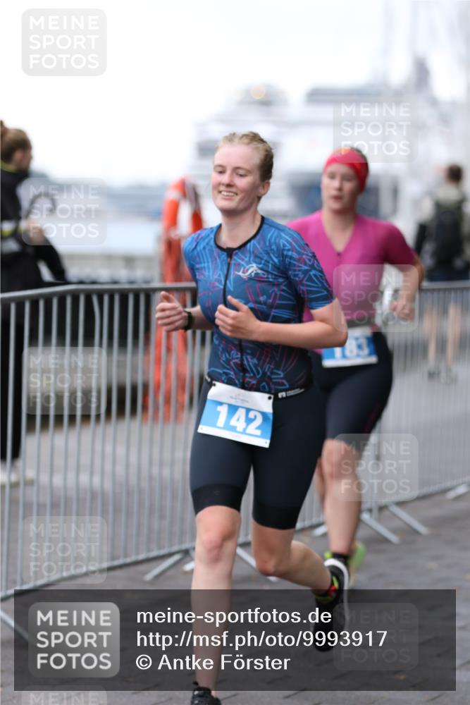 16.08.2026 - KN Förde Triathlon 2026 Antke Förster http://msf.ph/oto/9993917 16.08.2026 10:21:51 Laufen  meine-sportfotos.de
