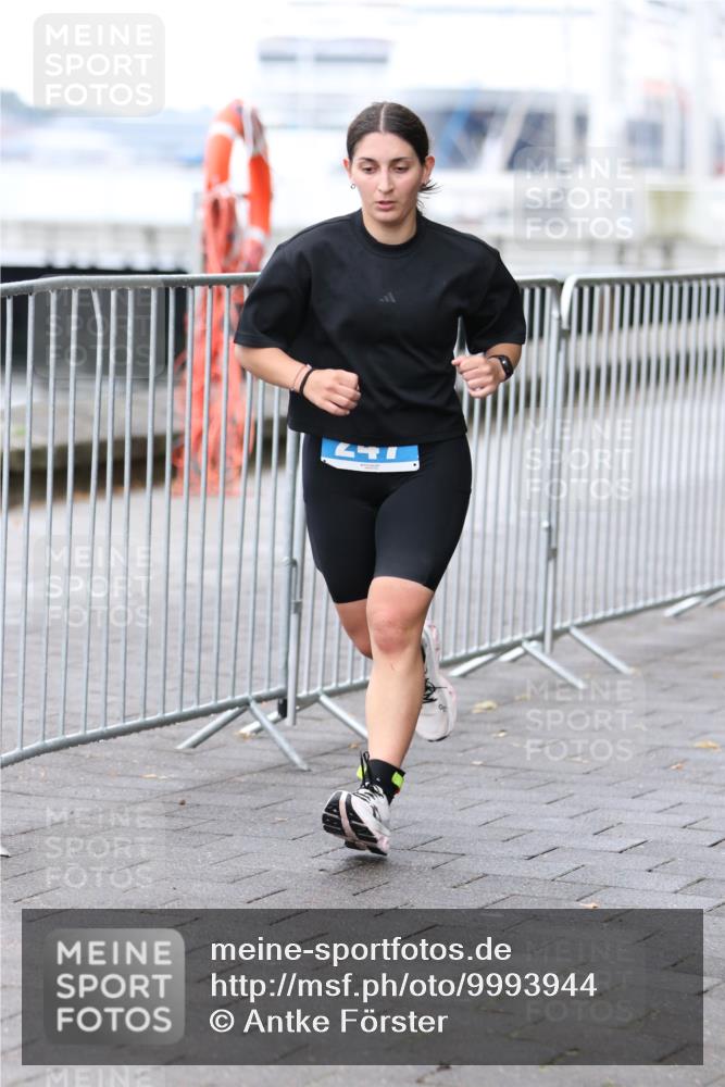 16.08.2026 - KN Förde Triathlon 2026 Antke Förster http://msf.ph/oto/9993944 16.08.2026 10:22:18 Laufen  meine-sportfotos.de