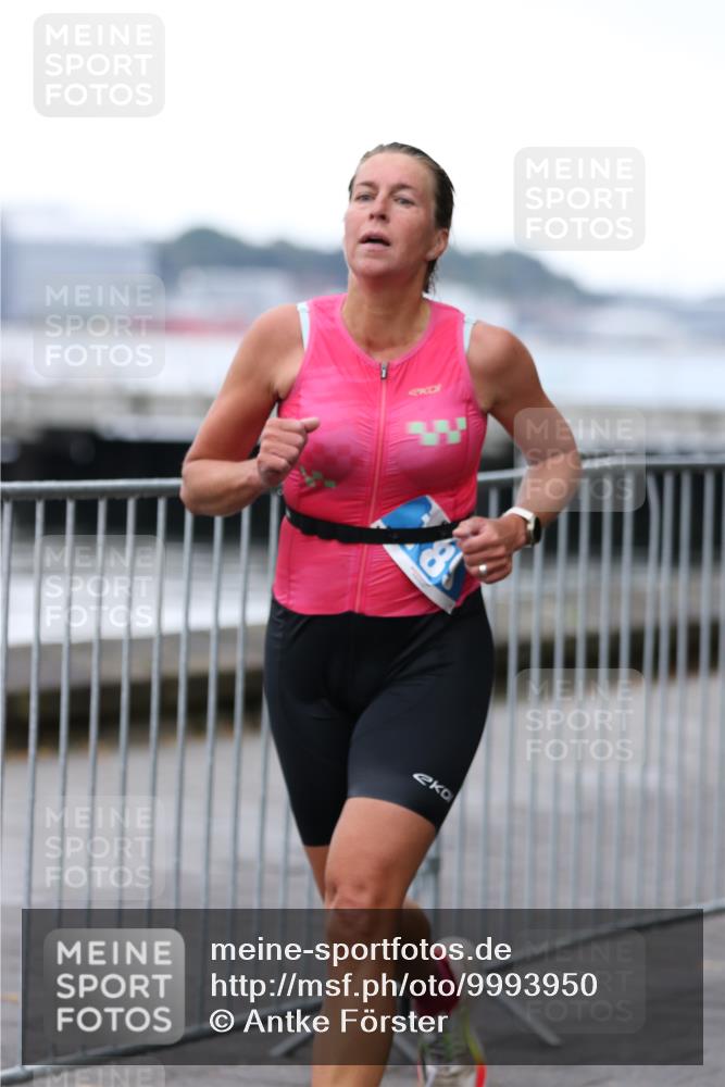 16.08.2026 - KN Förde Triathlon 2026 Antke Förster http://msf.ph/oto/9993950 16.08.2026 10:22:25 Laufen  meine-sportfotos.de