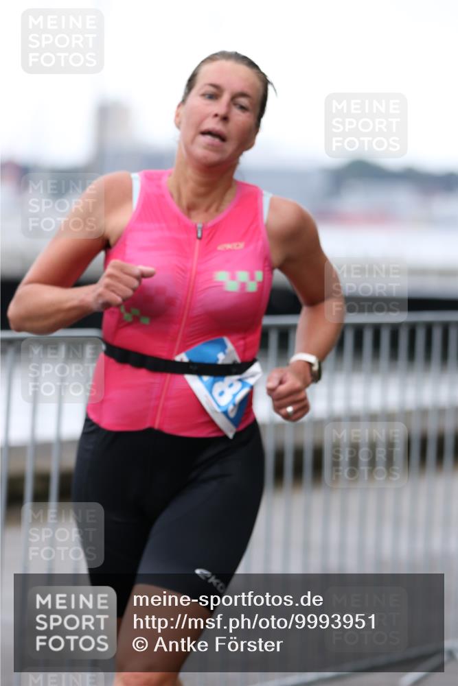 16.08.2026 - KN Förde Triathlon 2026 Antke Förster http://msf.ph/oto/9993951 16.08.2026 10:22:26 Laufen  meine-sportfotos.de
