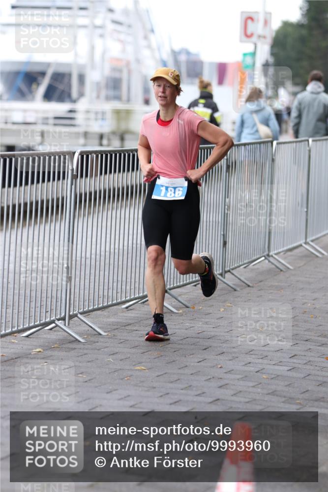 16.08.2026 - KN Förde Triathlon 2026 Antke Förster http://msf.ph/oto/9993960 16.08.2026 10:22:39 Laufen  meine-sportfotos.de