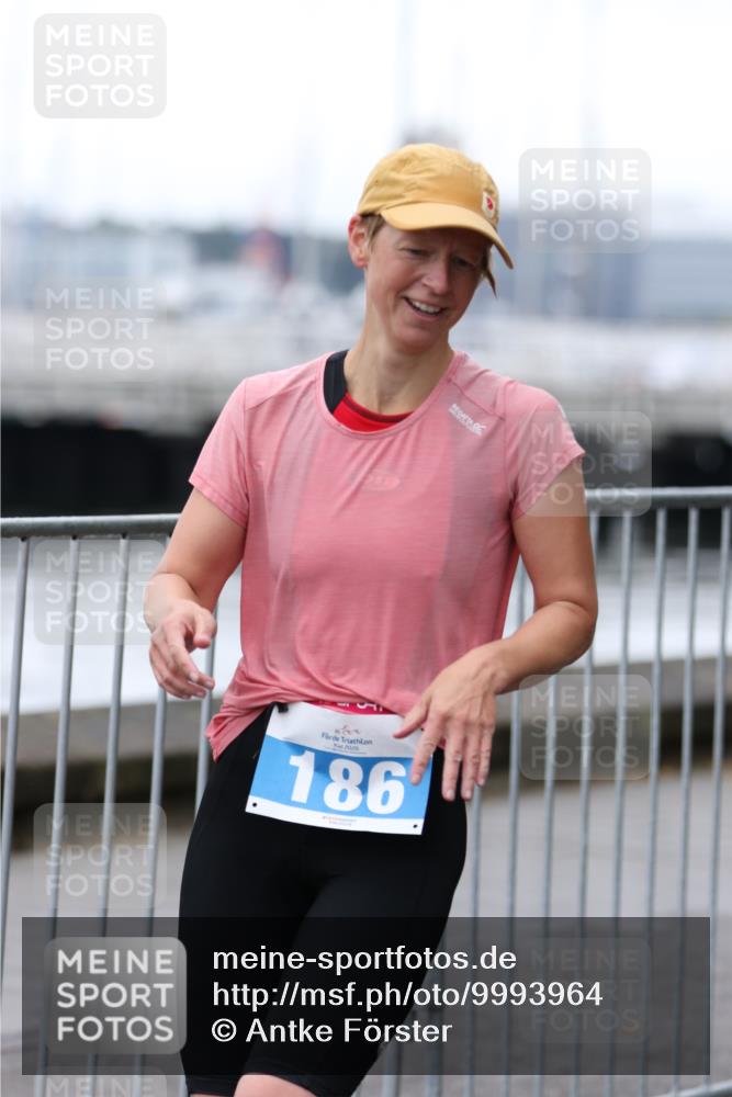 16.08.2026 - KN Förde Triathlon 2026 Antke Förster http://msf.ph/oto/9993964 16.08.2026 10:22:42 Laufen  meine-sportfotos.de