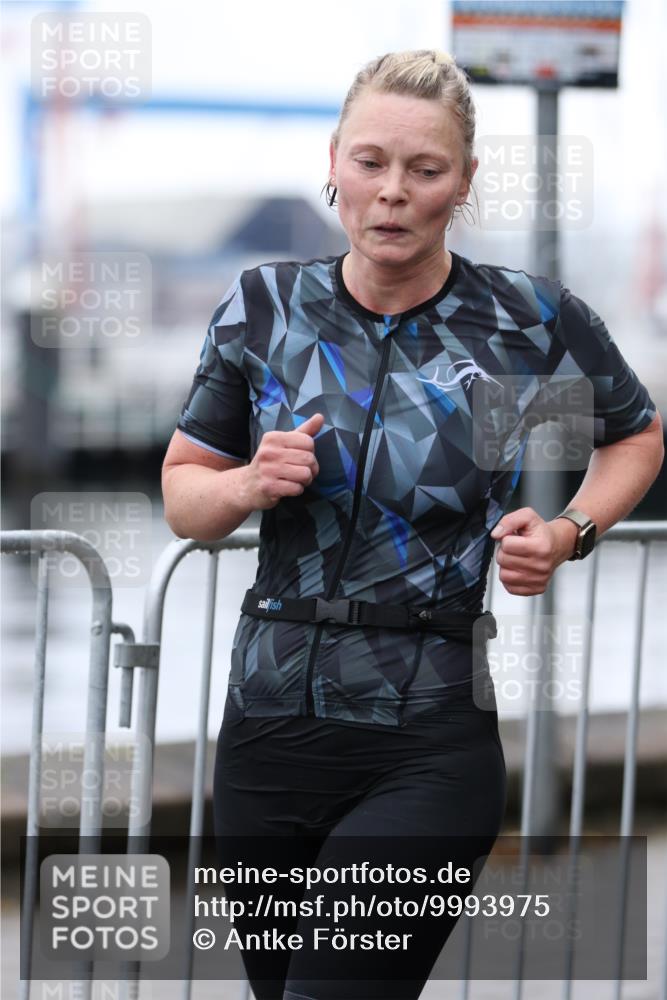 16.08.2026 - KN Förde Triathlon 2026 Antke Förster http://msf.ph/oto/9993975 16.08.2026 10:22:55 Laufen  meine-sportfotos.de