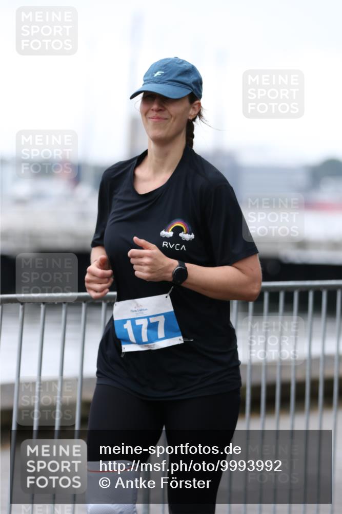 16.08.2026 - KN Förde Triathlon 2026 Antke Förster http://msf.ph/oto/9993992 16.08.2026 10:23:18 Laufen  meine-sportfotos.de