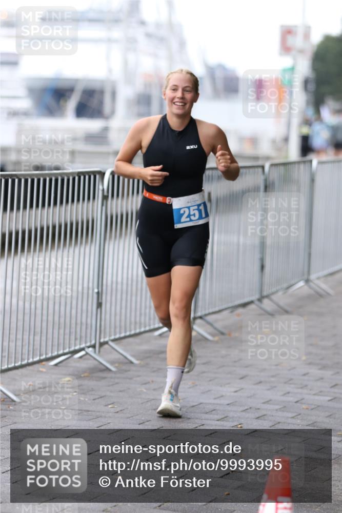16.08.2026 - KN Förde Triathlon 2026 Antke Förster http://msf.ph/oto/9993995 16.08.2026 10:23:24 Laufen  meine-sportfotos.de