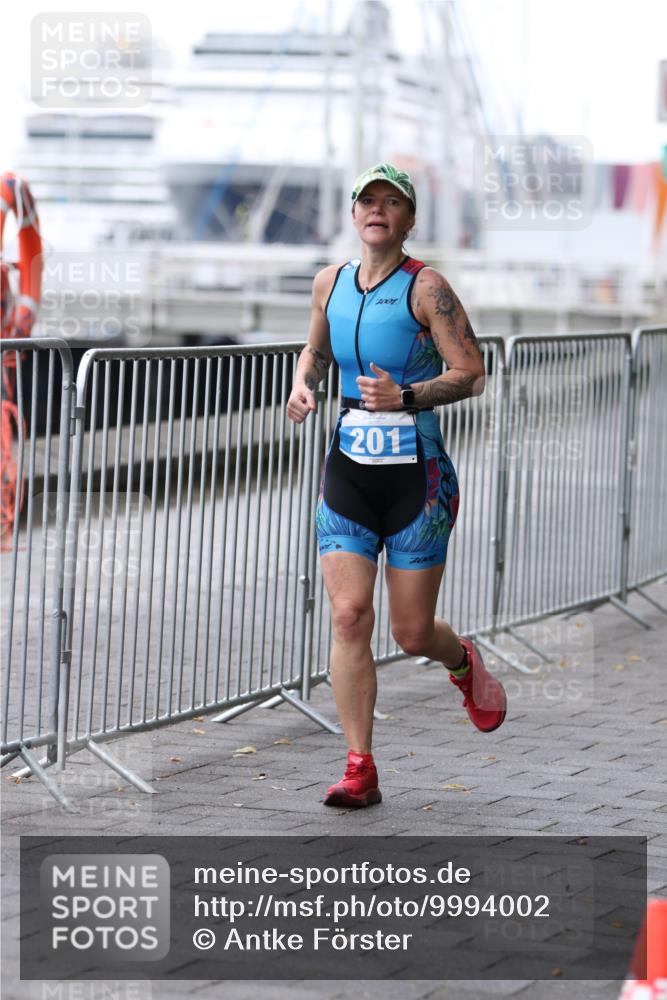 16.08.2026 - KN Förde Triathlon 2026 Antke Förster http://msf.ph/oto/9994002 16.08.2026 10:23:35 Laufen  meine-sportfotos.de