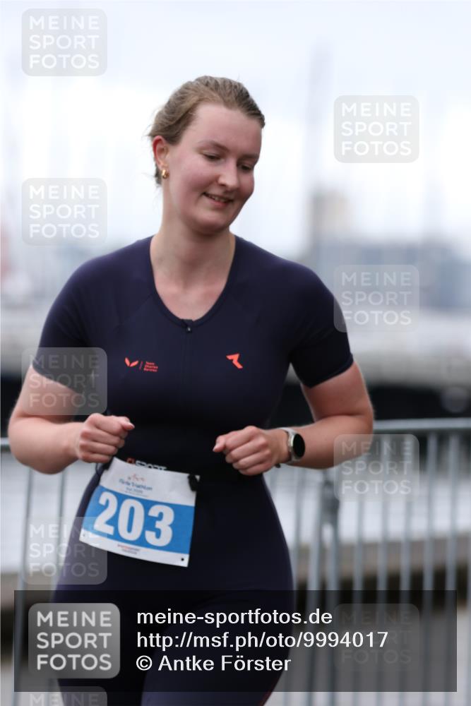16.08.2026 - KN Förde Triathlon 2026 Antke Förster http://msf.ph/oto/9994017 16.08.2026 10:24:00 Laufen  meine-sportfotos.de