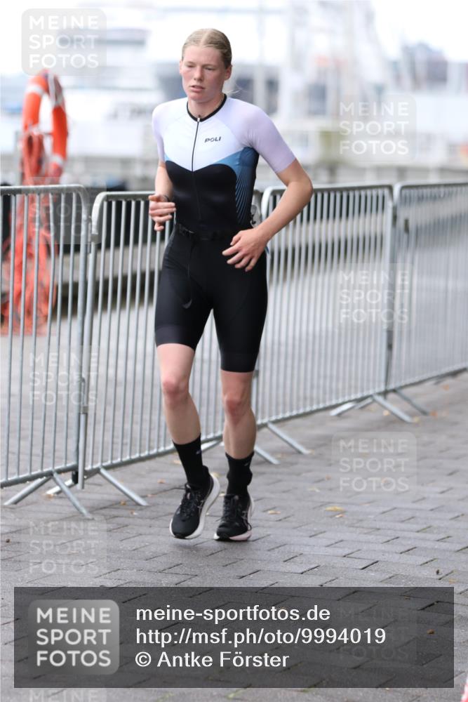 16.08.2026 - KN Förde Triathlon 2026 Antke Förster http://msf.ph/oto/9994019 16.08.2026 10:24:03 Laufen  meine-sportfotos.de