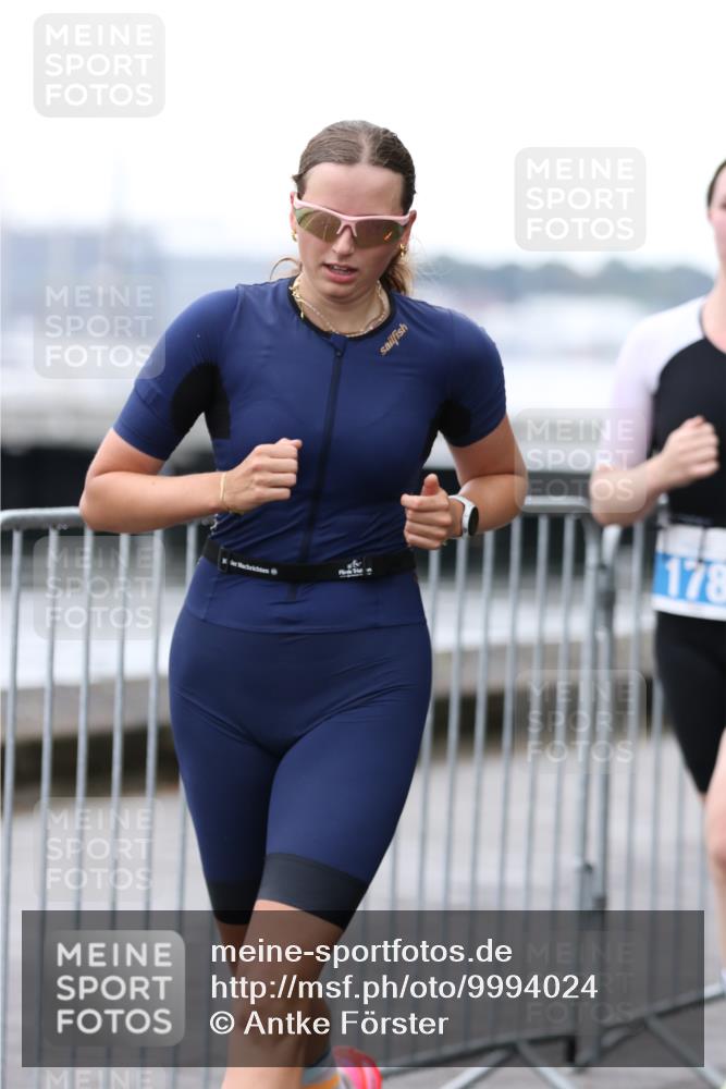 16.08.2026 - KN Förde Triathlon 2026 Antke Förster http://msf.ph/oto/9994024 16.08.2026 10:24:07 Laufen  meine-sportfotos.de