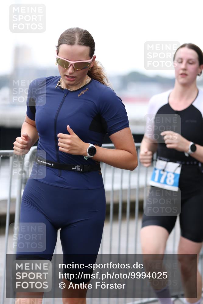 16.08.2026 - KN Förde Triathlon 2026 Antke Förster http://msf.ph/oto/9994025 16.08.2026 10:24:07 Laufen  meine-sportfotos.de