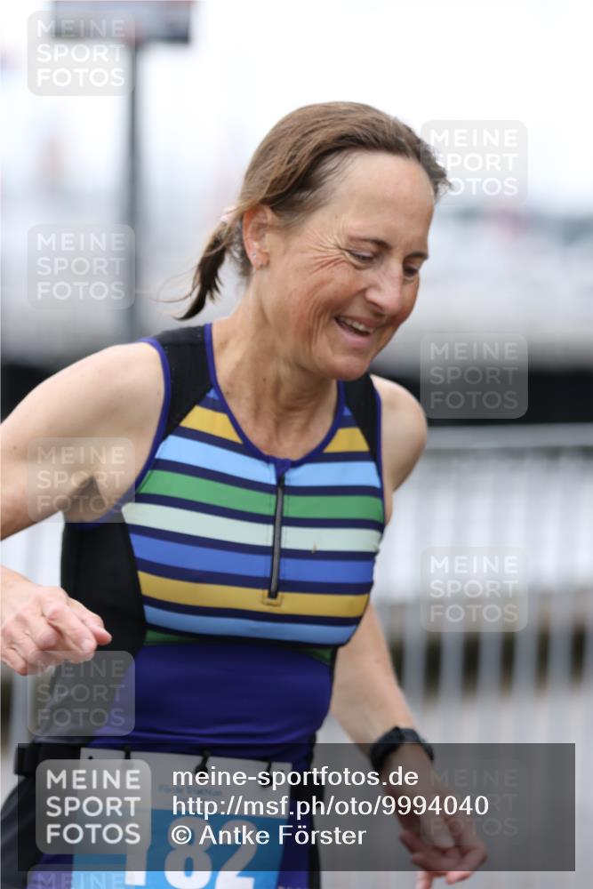 16.08.2026 - KN Förde Triathlon 2026 Antke Förster http://msf.ph/oto/9994040 16.08.2026 10:24:23 Laufen  meine-sportfotos.de