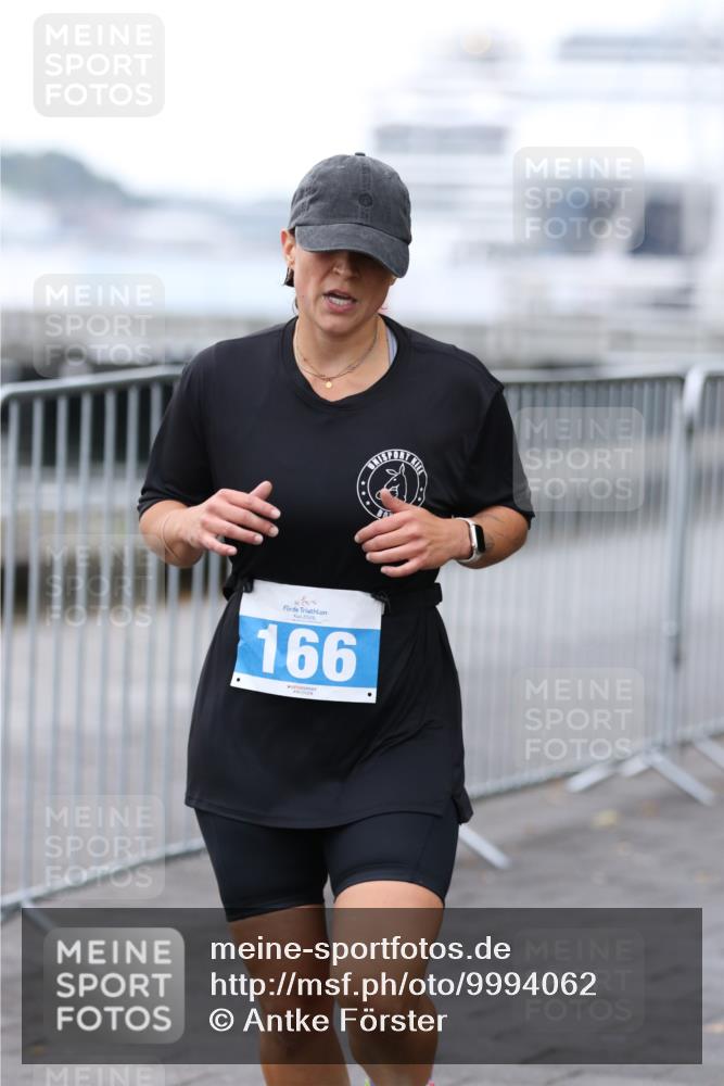 16.08.2026 - KN Förde Triathlon 2026 Antke Förster http://msf.ph/oto/9994062 16.08.2026 10:25:14 Laufen  meine-sportfotos.de