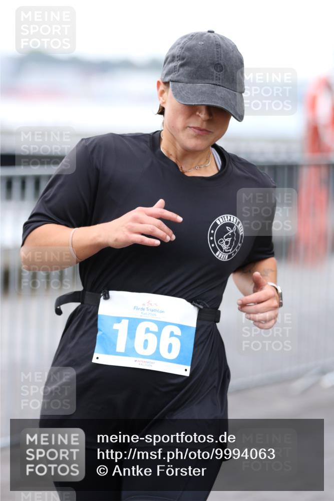 16.08.2026 - KN Förde Triathlon 2026 Antke Förster http://msf.ph/oto/9994063 16.08.2026 10:25:15 Laufen  meine-sportfotos.de