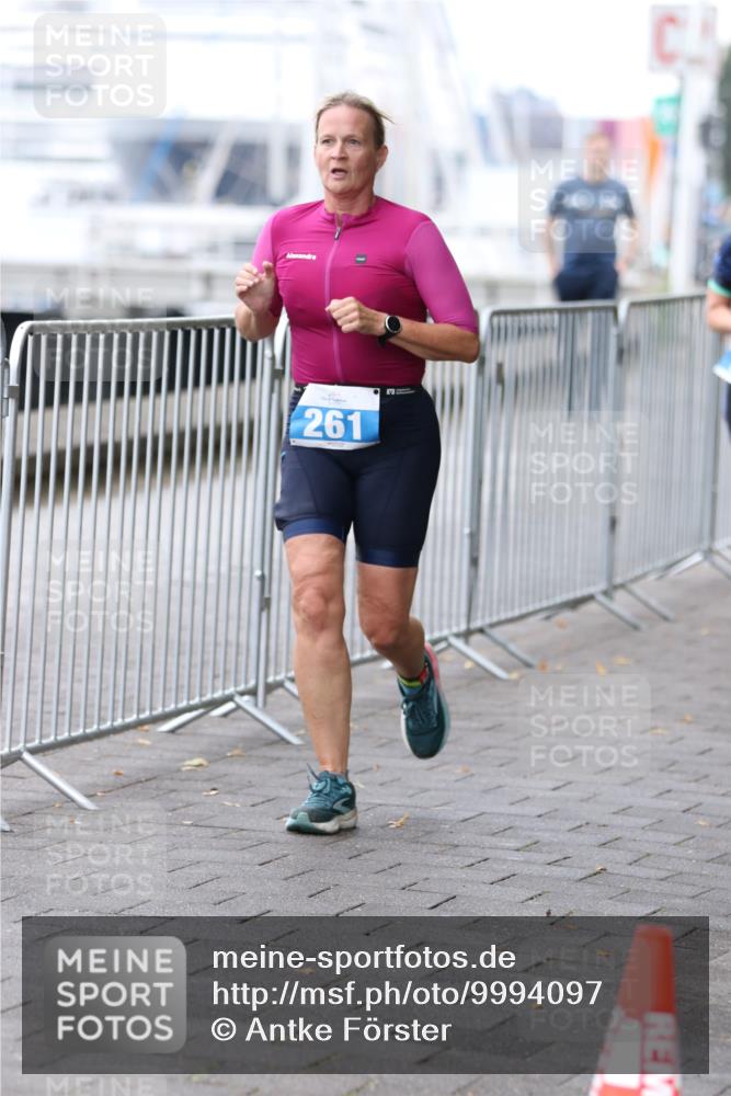 16.08.2026 - KN Förde Triathlon 2026 Antke Förster http://msf.ph/oto/9994097 16.08.2026 10:25:53 Laufen  meine-sportfotos.de