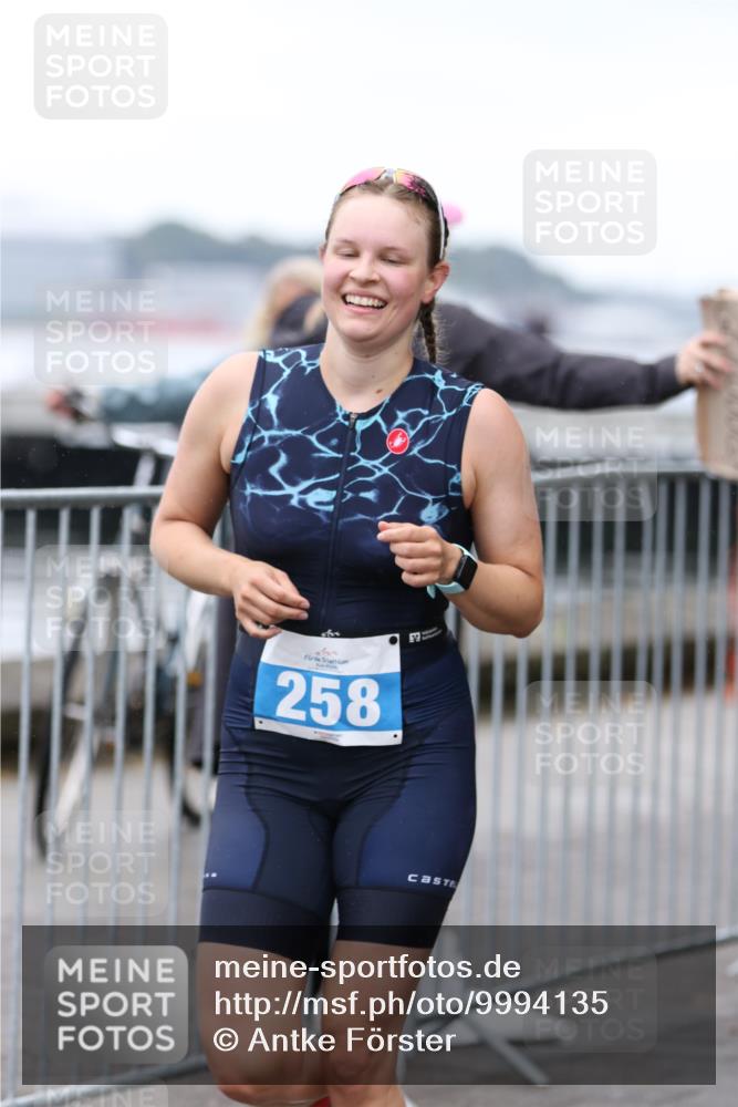 16.08.2026 - KN Förde Triathlon 2026 Antke Förster http://msf.ph/oto/9994135 16.08.2026 10:26:41 Laufen  meine-sportfotos.de