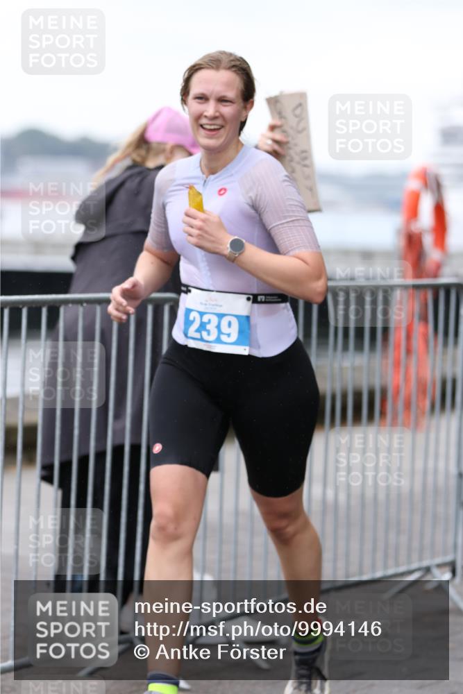 16.08.2026 - KN Förde Triathlon 2026 Antke Förster http://msf.ph/oto/9994146 16.08.2026 10:26:50 Laufen  meine-sportfotos.de