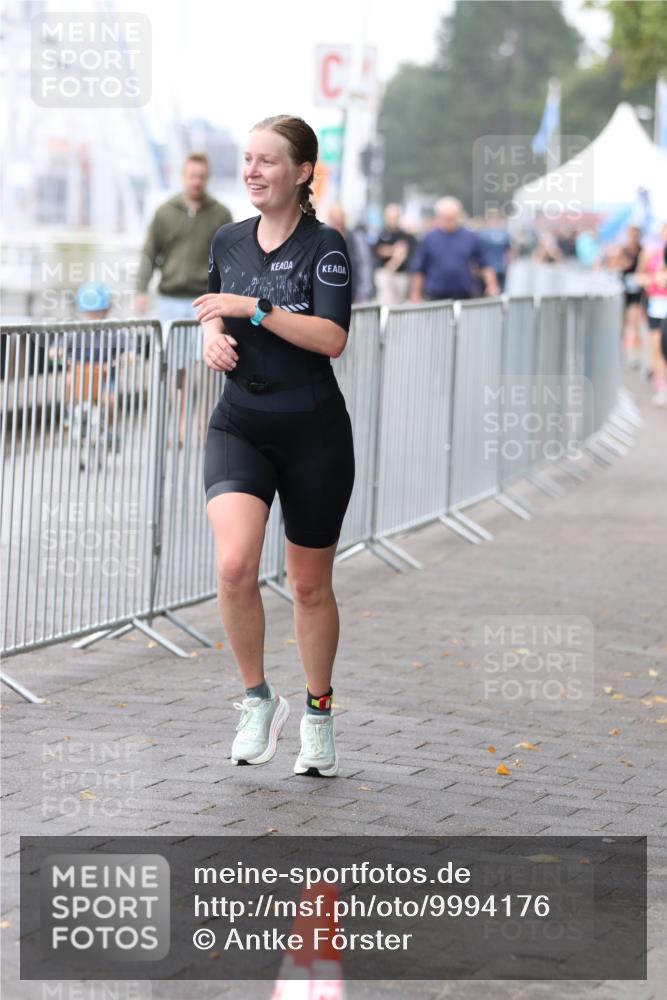 16.08.2026 - KN Förde Triathlon 2026 Antke Förster http://msf.ph/oto/9994176 16.08.2026 10:27:37 Laufen  meine-sportfotos.de