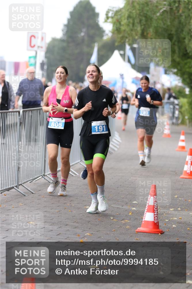 16.08.2026 - KN Förde Triathlon 2026 Antke Förster http://msf.ph/oto/9994185 16.08.2026 10:27:50 Laufen  meine-sportfotos.de