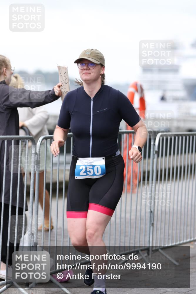 16.08.2026 - KN Förde Triathlon 2026 Antke Förster http://msf.ph/oto/9994190 16.08.2026 10:27:54 Laufen  meine-sportfotos.de