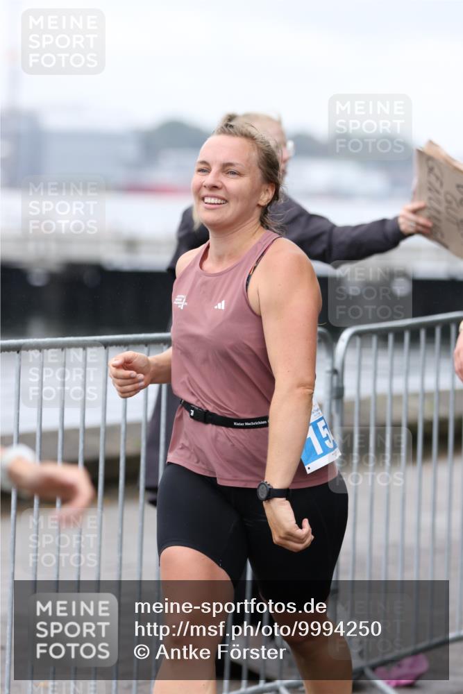 16.08.2026 - KN Förde Triathlon 2026 Antke Förster http://msf.ph/oto/9994250 16.08.2026 10:29:22 Laufen  meine-sportfotos.de