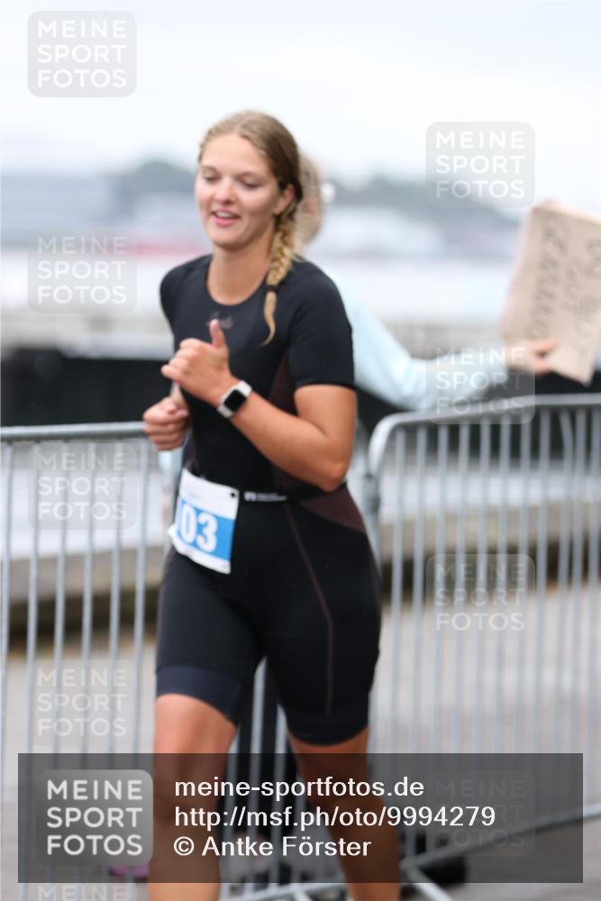 16.08.2026 - KN Förde Triathlon 2026 Antke Förster http://msf.ph/oto/9994279 16.08.2026 10:30:04 Laufen  meine-sportfotos.de
