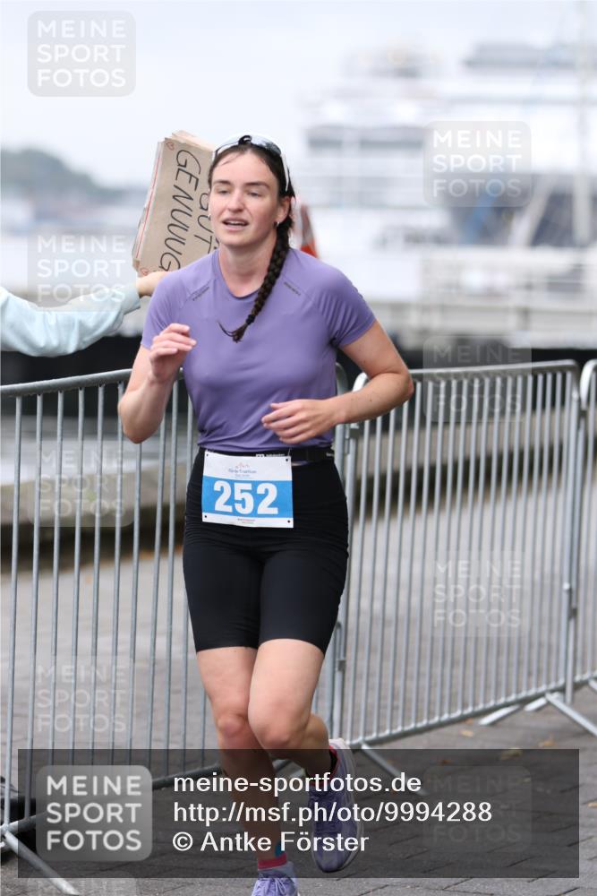 16.08.2026 - KN Förde Triathlon 2026 Antke Förster http://msf.ph/oto/9994288 16.08.2026 10:30:11 Laufen  meine-sportfotos.de