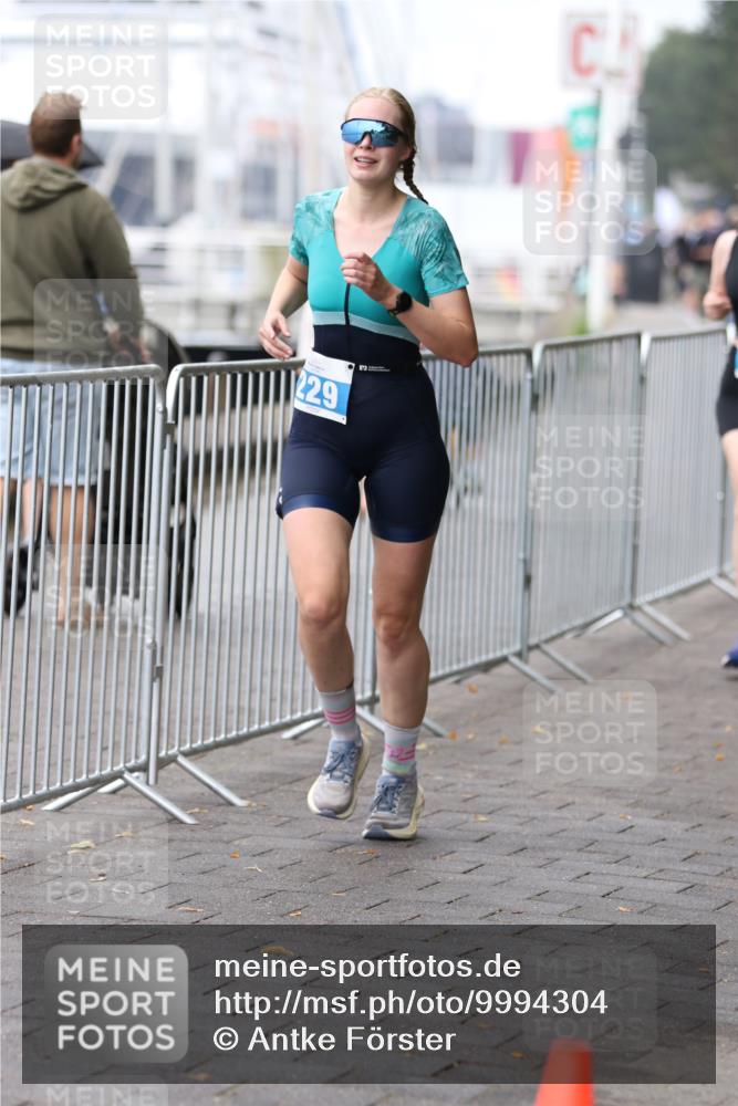 16.08.2026 - KN Förde Triathlon 2026 Antke Förster http://msf.ph/oto/9994304 16.08.2026 10:30:40 Laufen  meine-sportfotos.de
