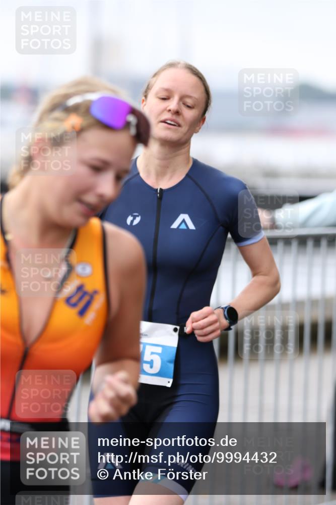 16.08.2026 - KN Förde Triathlon 2026 Antke Förster http://msf.ph/oto/9994432 16.08.2026 10:33:03 Laufen  meine-sportfotos.de