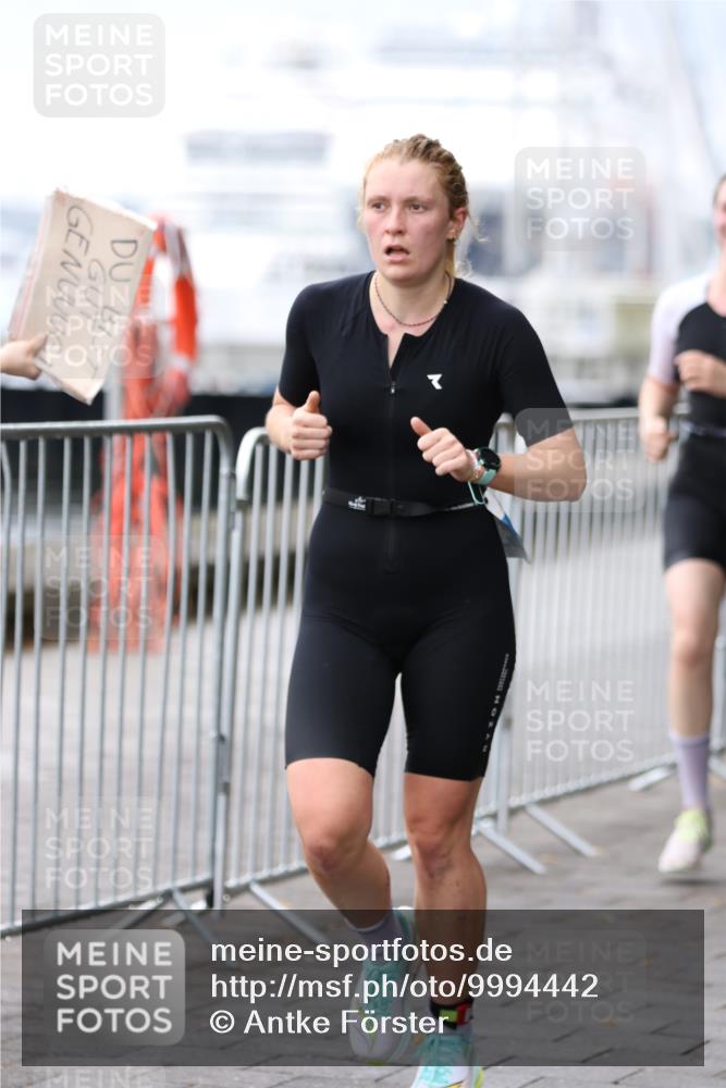 16.08.2026 - KN Förde Triathlon 2026 Antke Förster http://msf.ph/oto/9994442 16.08.2026 10:33:15 Laufen  meine-sportfotos.de