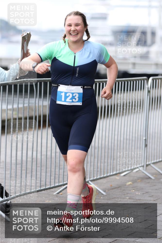 16.08.2026 - KN Förde Triathlon 2026 Antke Förster http://msf.ph/oto/9994508 16.08.2026 10:34:57 Laufen  meine-sportfotos.de