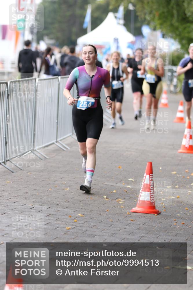16.08.2026 - KN Förde Triathlon 2026 Antke Förster http://msf.ph/oto/9994513 16.08.2026 10:35:09 Laufen  meine-sportfotos.de