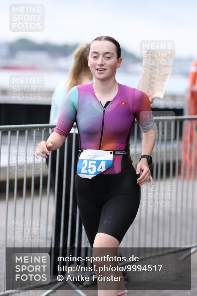 16.08.2026 - KN Förde Triathlon 2026 Antke Förster http://msf.ph/oto/9994517 16.08.2026 10:35:12 Laufen  meine-sportfotos.de