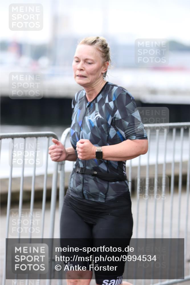 16.08.2026 - KN Förde Triathlon 2026 Antke Förster http://msf.ph/oto/9994534 16.08.2026 10:35:31 Laufen  meine-sportfotos.de