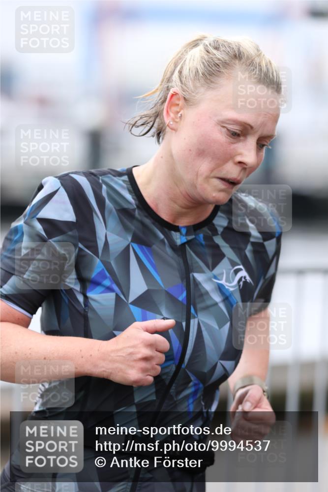 16.08.2026 - KN Förde Triathlon 2026 Antke Förster http://msf.ph/oto/9994537 16.08.2026 10:35:33 Laufen  meine-sportfotos.de