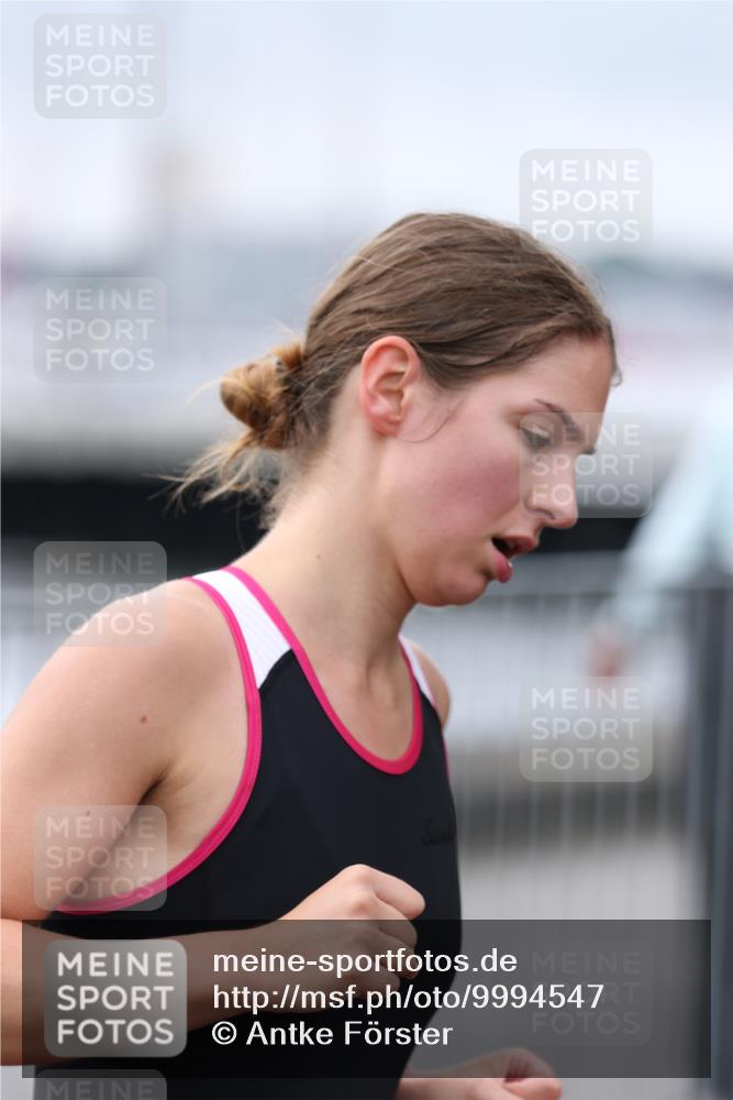 16.08.2026 - KN Förde Triathlon 2026 Antke Förster http://msf.ph/oto/9994547 16.08.2026 10:35:48 Laufen  meine-sportfotos.de