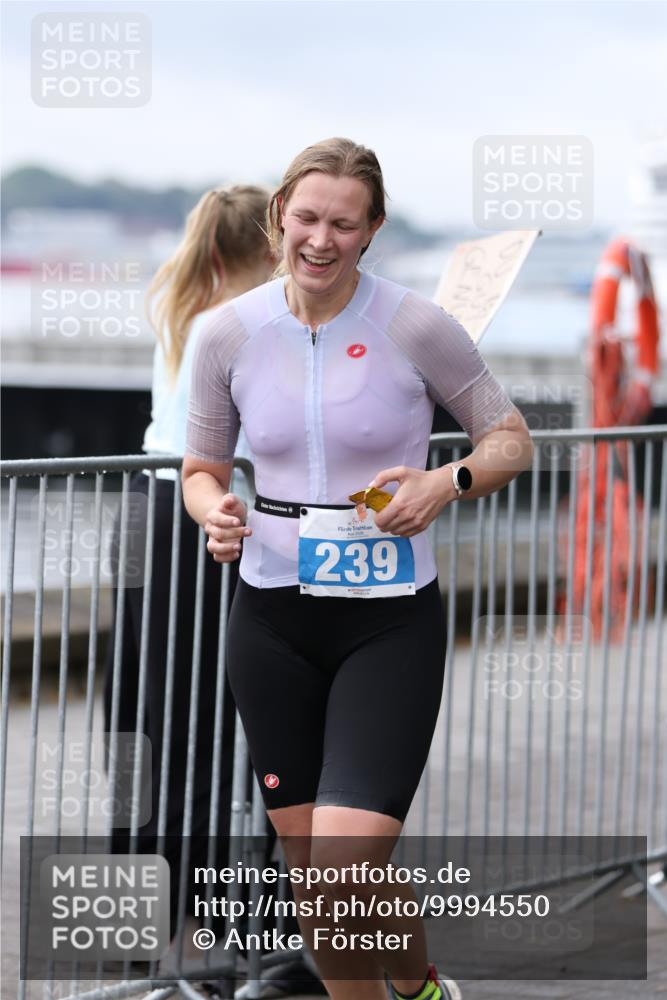 16.08.2026 - KN Förde Triathlon 2026 Antke Förster http://msf.ph/oto/9994550 16.08.2026 10:35:51 Laufen  meine-sportfotos.de