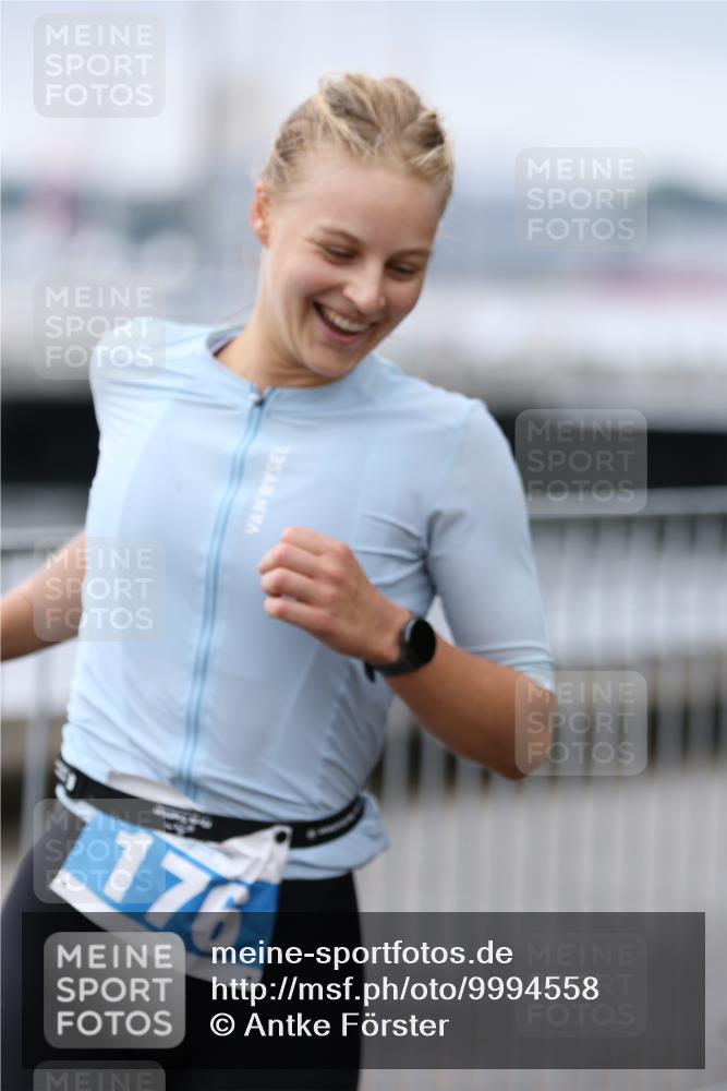 16.08.2026 - KN Förde Triathlon 2026 Antke Förster http://msf.ph/oto/9994558 16.08.2026 10:36:05 Laufen  meine-sportfotos.de
