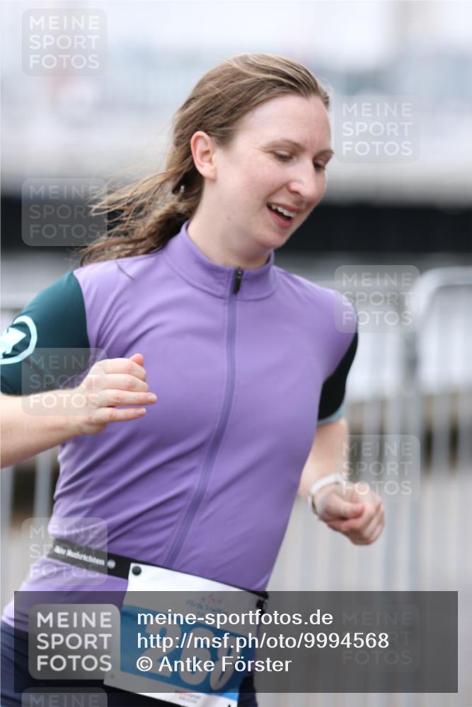 16.08.2026 - KN Förde Triathlon 2026 Antke Förster http://msf.ph/oto/9994568 16.08.2026 10:36:12 Laufen  meine-sportfotos.de
