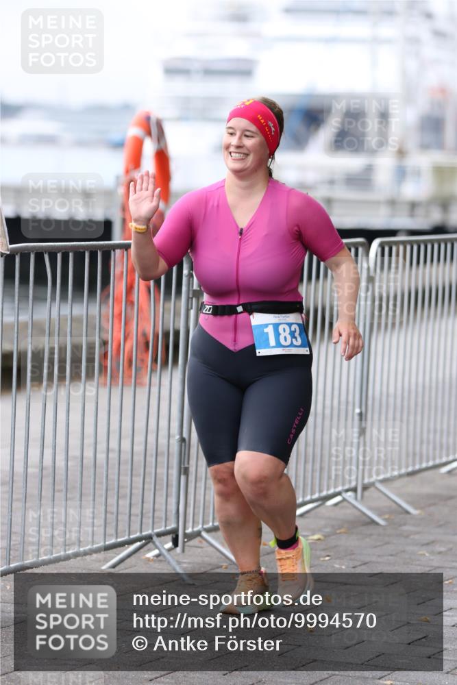 16.08.2026 - KN Förde Triathlon 2026 Antke Förster http://msf.ph/oto/9994570 16.08.2026 10:36:15 Laufen  meine-sportfotos.de