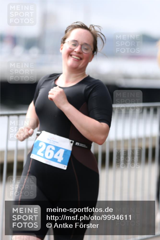 16.08.2026 - KN Förde Triathlon 2026 Antke Förster http://msf.ph/oto/9994611 16.08.2026 10:37:41 Laufen  meine-sportfotos.de
