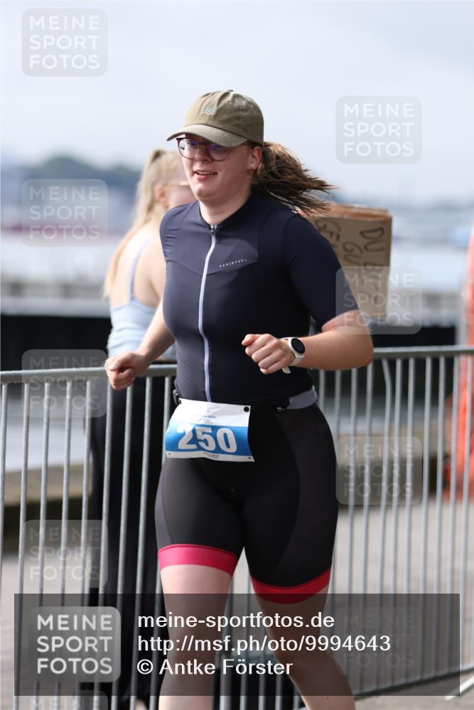 16.08.2026 - KN Förde Triathlon 2026 Antke Förster http://msf.ph/oto/9994643 16.08.2026 10:38:57 Laufen  meine-sportfotos.de