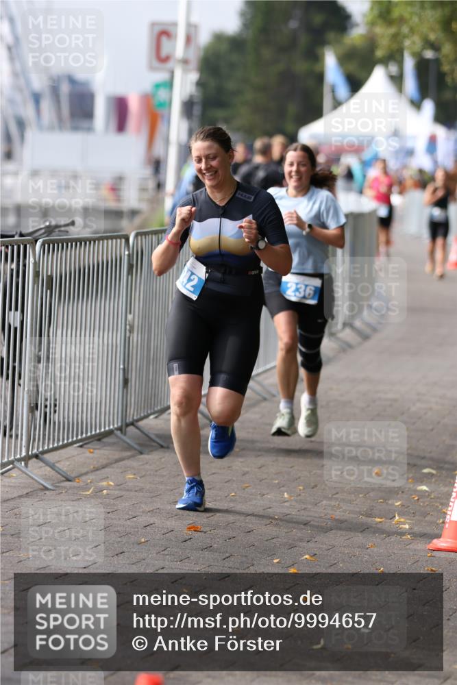 16.08.2026 - KN Förde Triathlon 2026 Antke Förster http://msf.ph/oto/9994657 16.08.2026 10:39:07 Laufen  meine-sportfotos.de